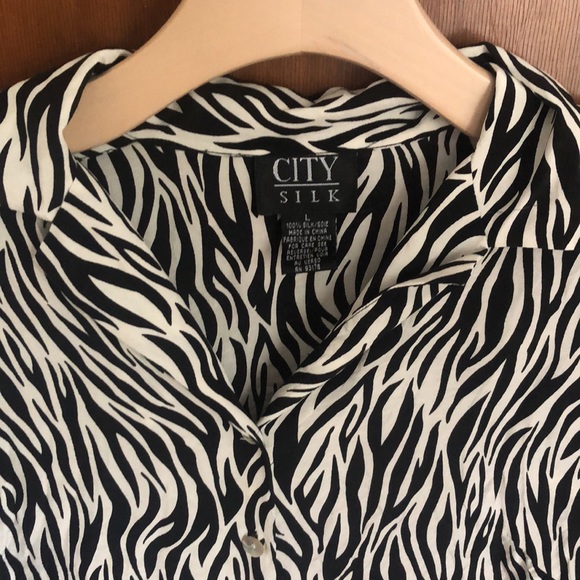 City 100% Silk Button Up - Picture 2 of 5
